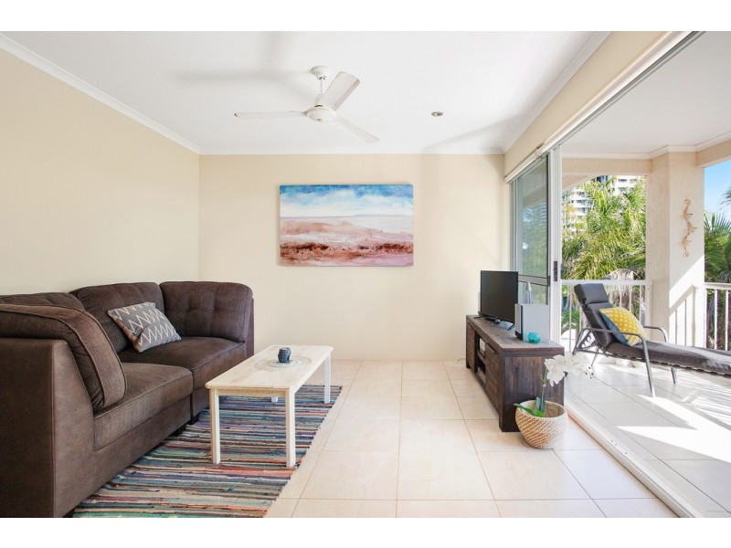 12/25 Federation Avenue ‘Moonbird’, Broadbeach QLD 4218