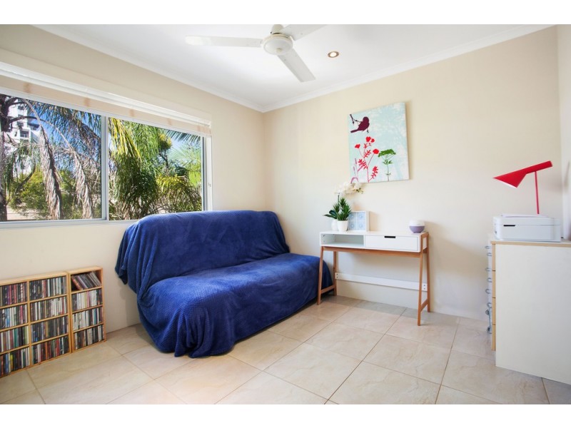 12/25 Federation Avenue ‘Moonbird’, Broadbeach QLD 4218