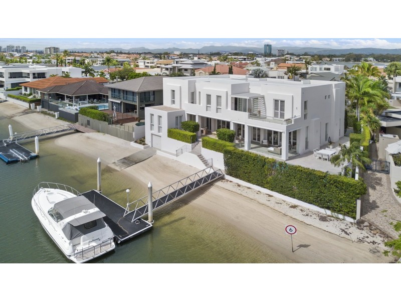27 Midshipman Court, Paradise Waters QLD 4217