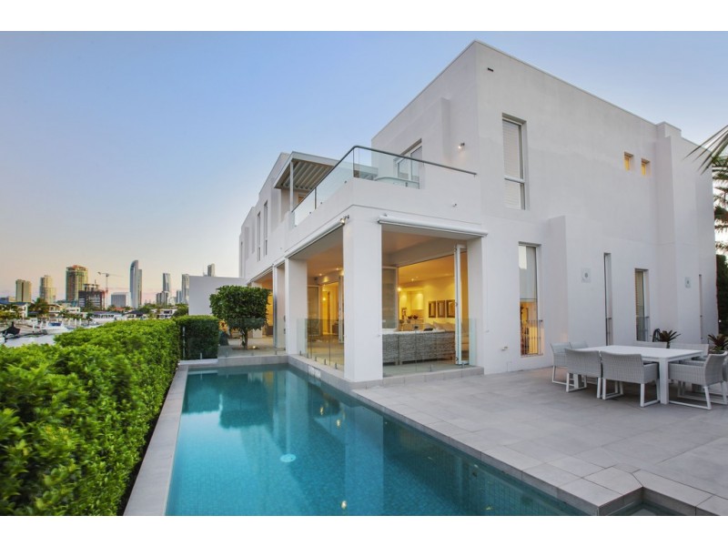 27 Midshipman Court, Paradise Waters QLD 4217