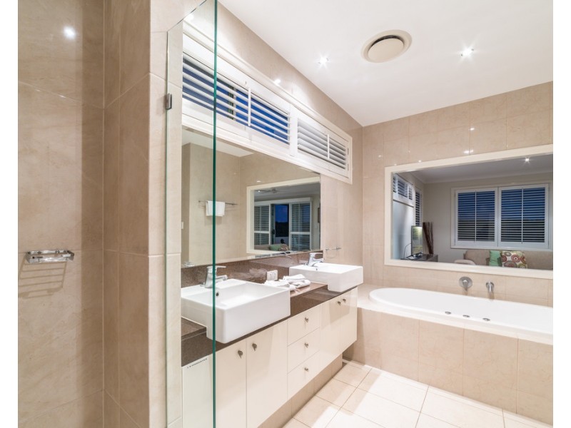 8091 Riverside Drive, Sanctuary Cove QLD 4212