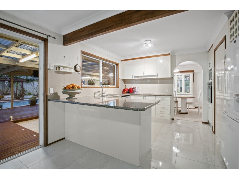 33 Homebush Drive, Robina QLD 4226