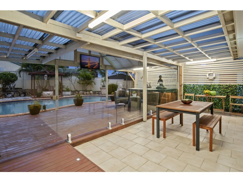 33 Homebush Drive, Robina QLD 4226