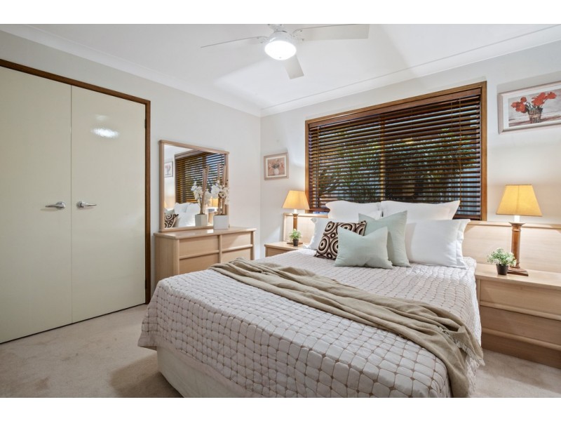 33 Homebush Drive, Robina QLD 4226