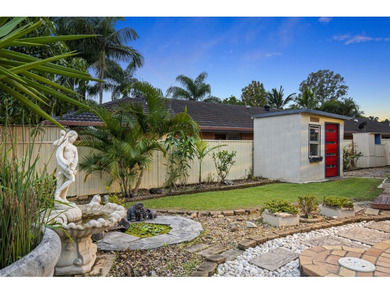 33 Homebush Drive, Robina QLD 4226