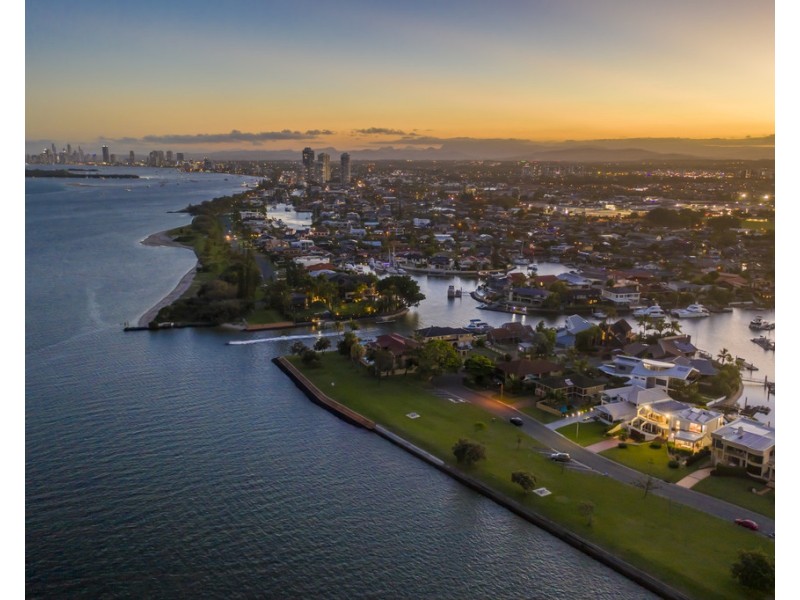 8 Constance Esplanade, Runaway Bay QLD 4216