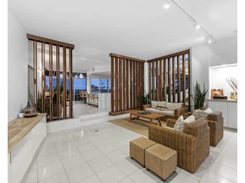 8 Constance Esplanade, Runaway Bay QLD 4216