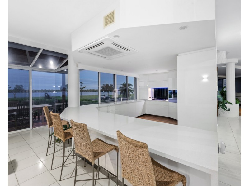 8 Constance Esplanade, Runaway Bay QLD 4216