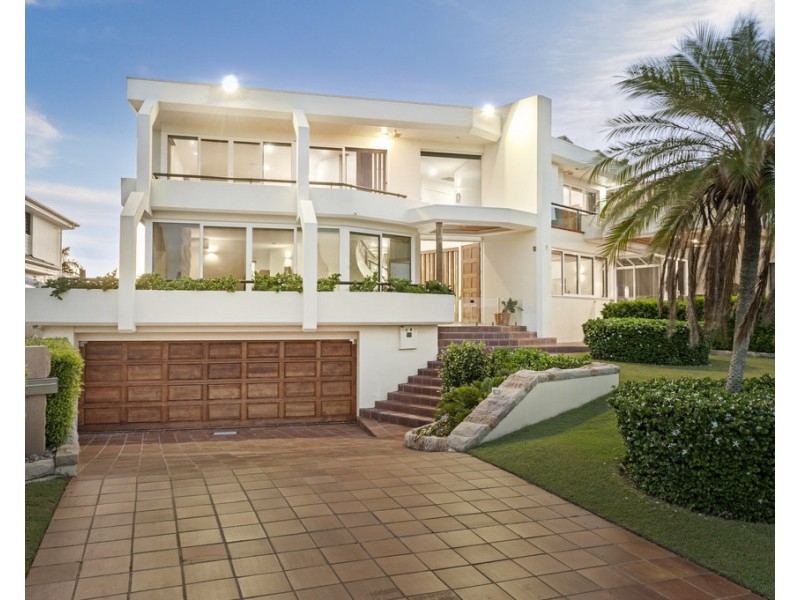 8 Constance Esplanade, Runaway Bay QLD 4216