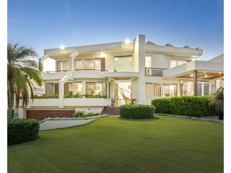 8 Constance Esplanade, Runaway Bay QLD 4216