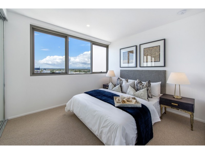 302/51 Peerless Avenue, Mermaid Beach QLD 4218