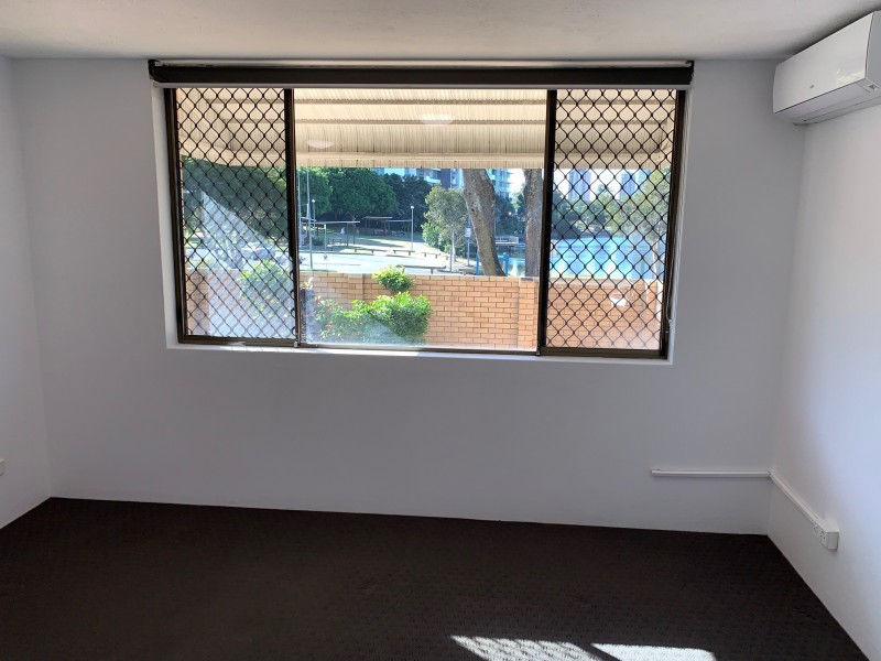 1/2 T E Peters Drive, Broadbeach Waters QLD 4218