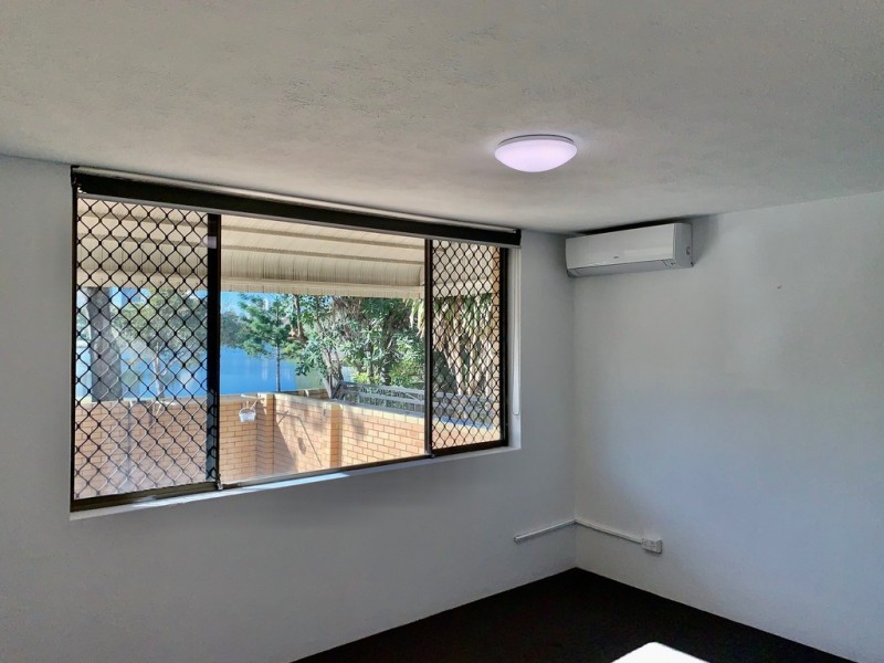 1/2 T E Peters Drive, Broadbeach Waters QLD 4218