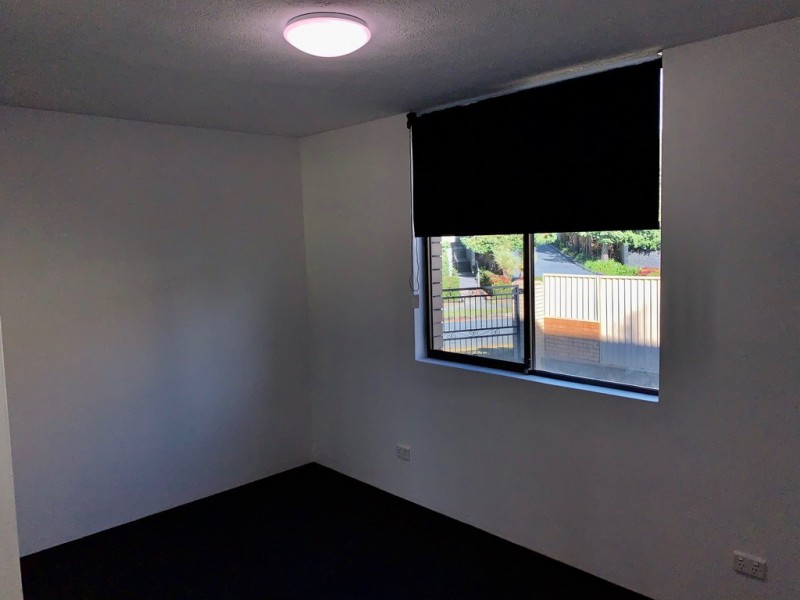 1/2 T E Peters Drive, Broadbeach Waters QLD 4218