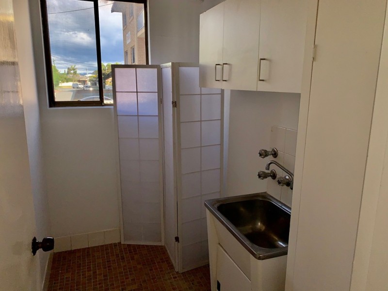 1/2 T E Peters Drive, Broadbeach Waters QLD 4218