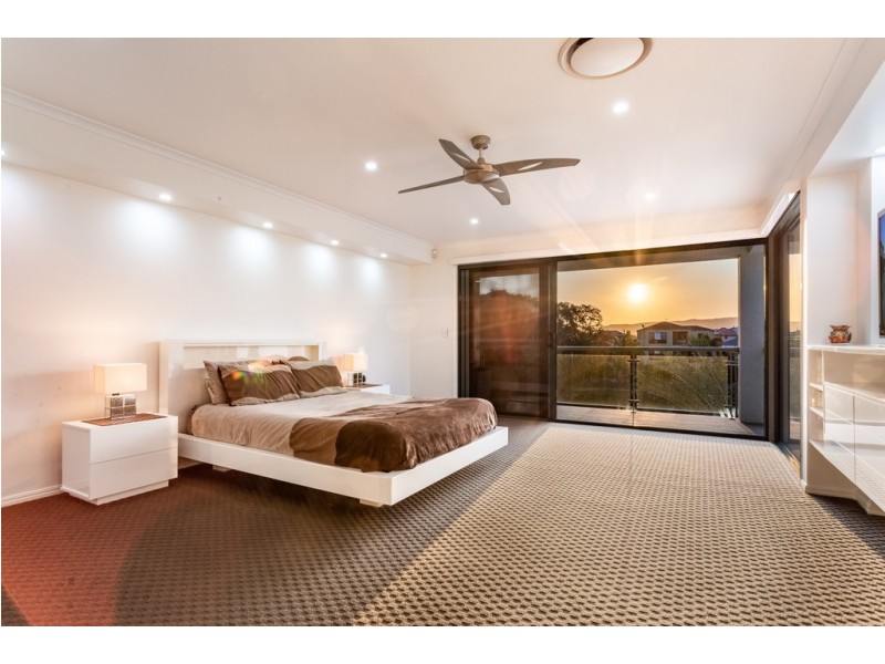 15 Bollard Circuit, Clear Island Waters QLD 4226
