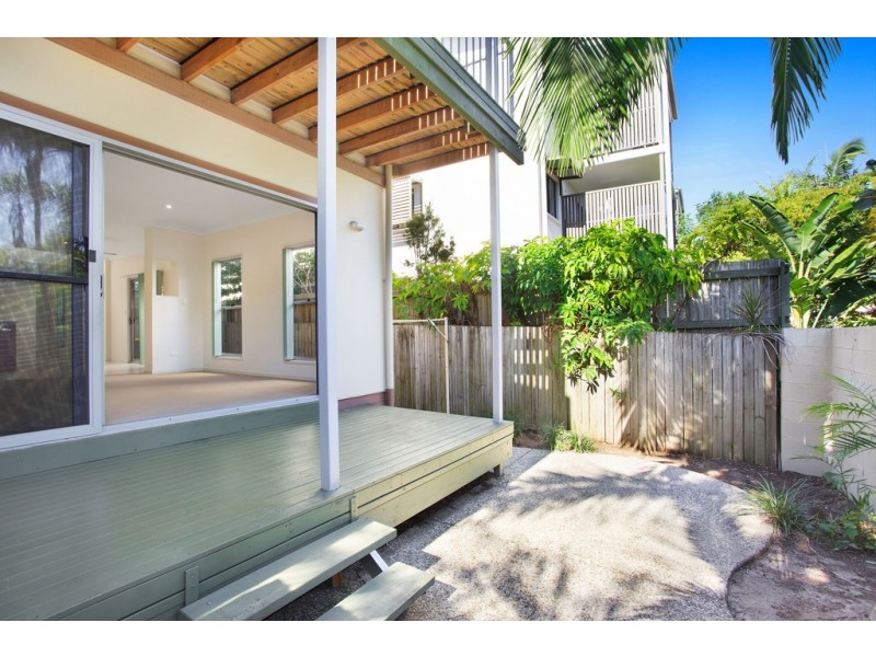 1/2278 Gold Coast Highway, Mermaid Beach QLD 4218