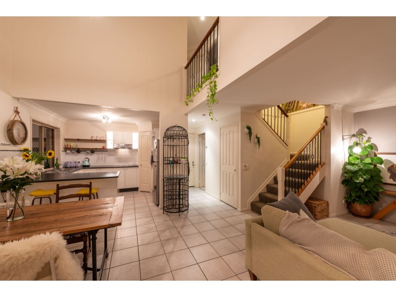 1/2294 Gold Coast Highway, Mermaid Beach QLD 4218