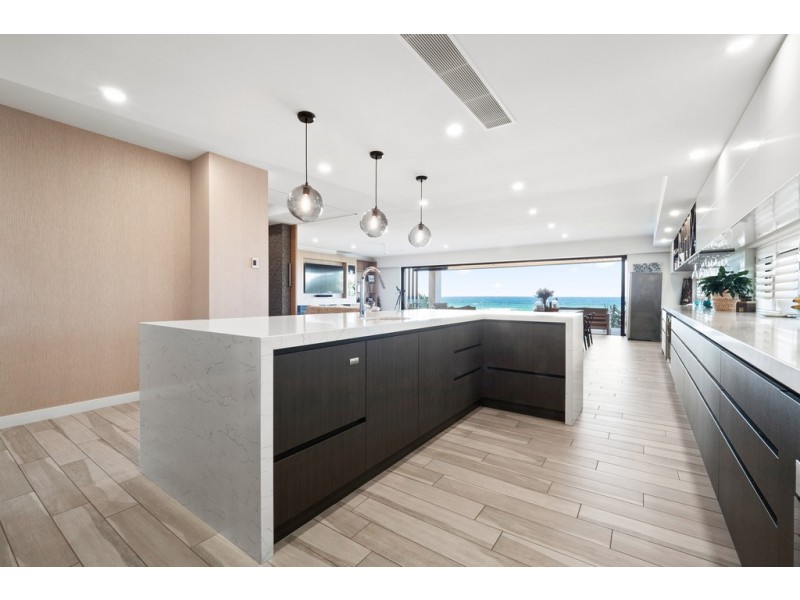 2/1491 Gold Coast Highway, Palm Beach QLD 4221