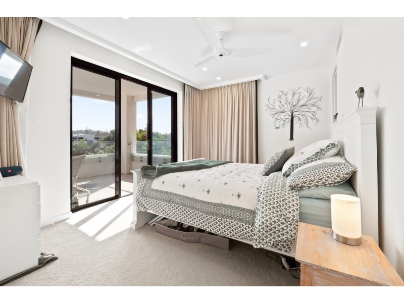 2/1491 Gold Coast Highway, Palm Beach QLD 4221