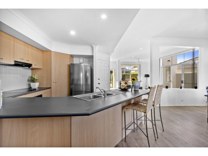 10 Alderney Court, Varsity Lakes QLD 4227