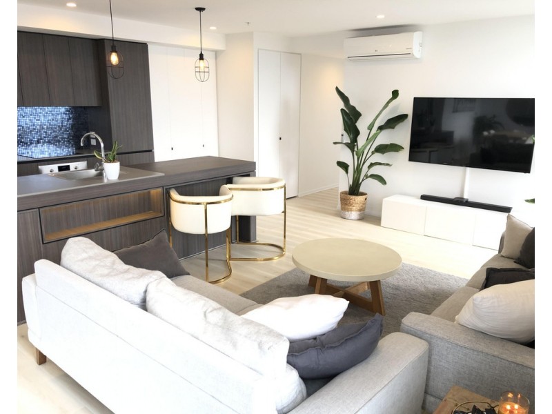 145 31 Queensland Avenue, Broadbeach QLD 4218