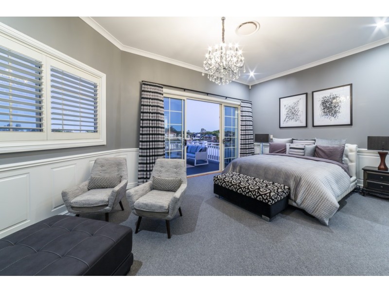 63 Bollard Circuit, Clear Island Waters QLD 4226