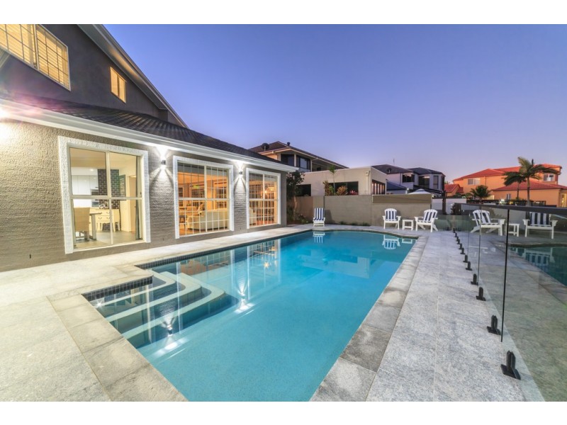 63 Bollard Circuit, Clear Island Waters QLD 4226