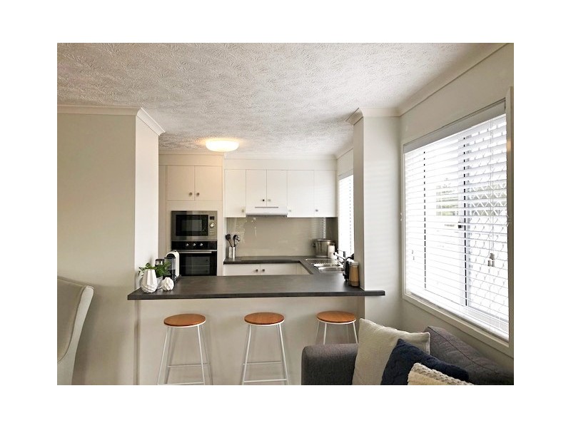 8/32 Second Ave, Broadbeach QLD 4218