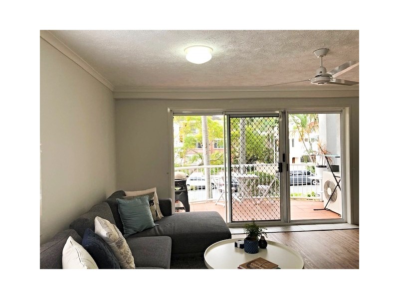 8/32 Second Ave, Broadbeach QLD 4218