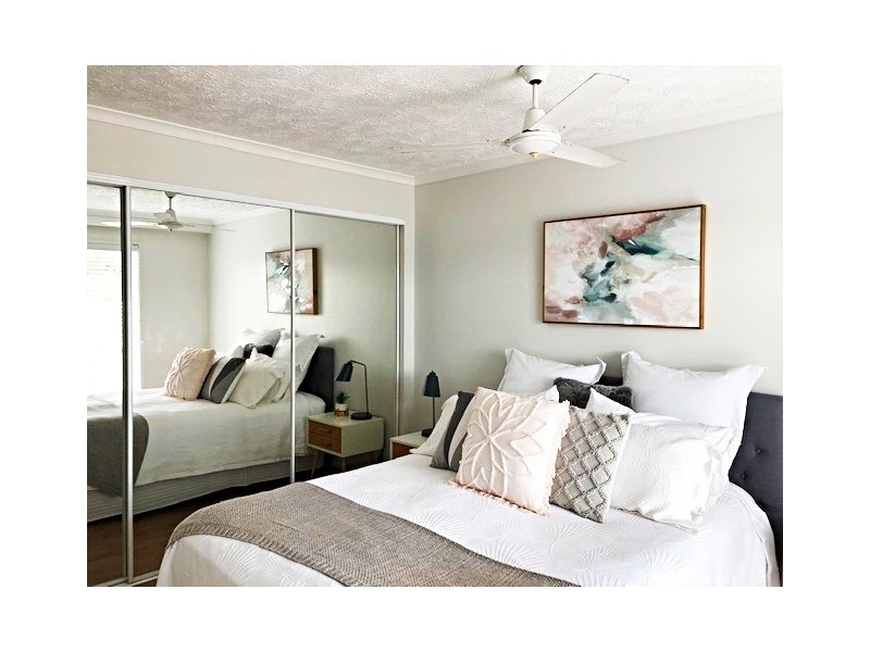 8/32 Second Ave, Broadbeach QLD 4218