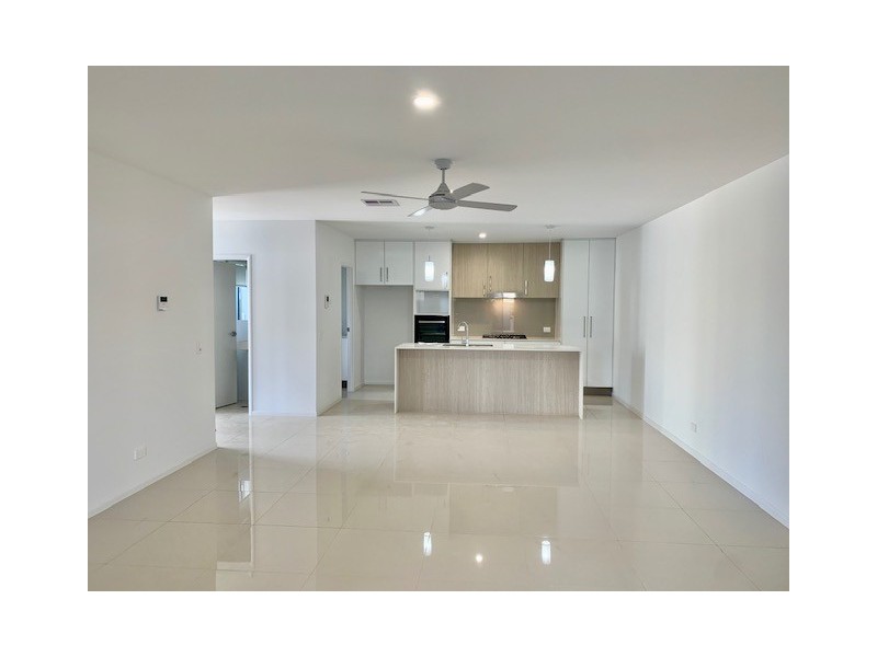 20/50 Compass Drive, Biggera Waters QLD 4216