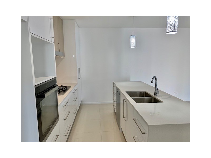 20/50 Compass Drive, Biggera Waters QLD 4216