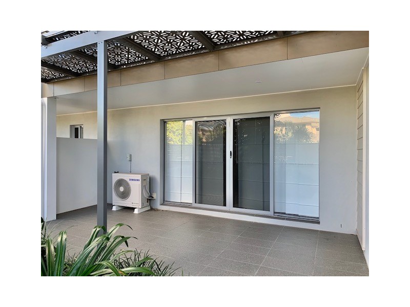 20/50 Compass Drive, Biggera Waters QLD 4216