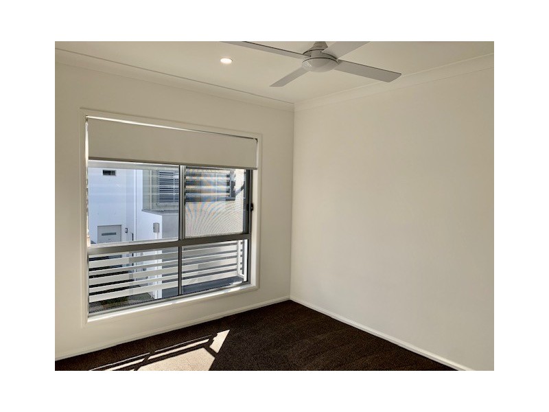 20/50 Compass Drive, Biggera Waters QLD 4216