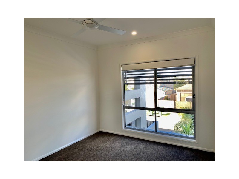 20/50 Compass Drive, Biggera Waters QLD 4216