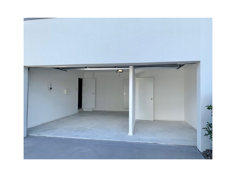 20/50 Compass Drive, Biggera Waters QLD 4216