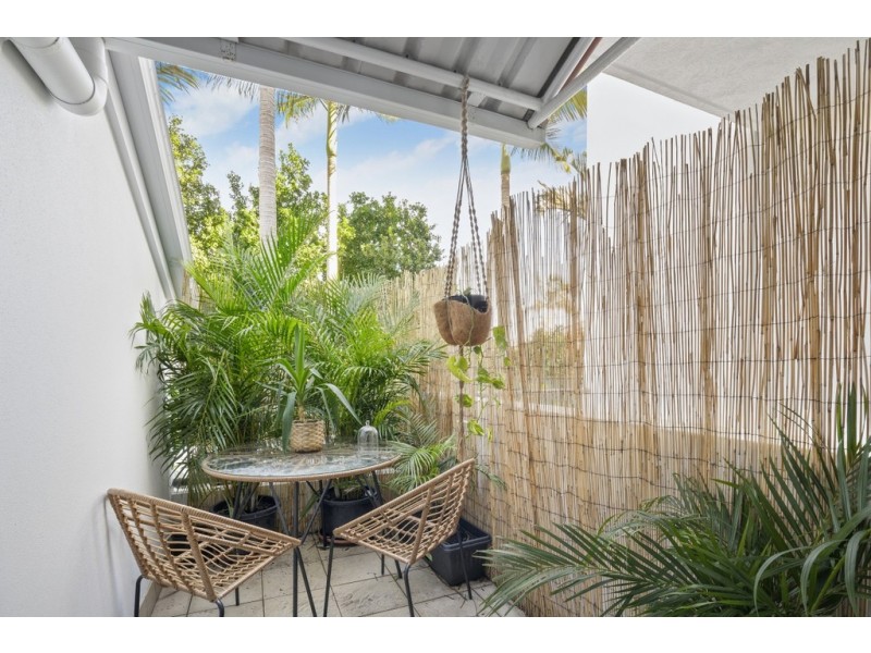 1/21-23 Markeri St, Mermaid Beach QLD 4218