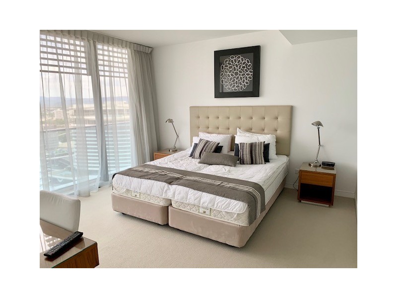 22407/21 Elizabeth Avenue “Oracle”, Broadbeach QLD 4218