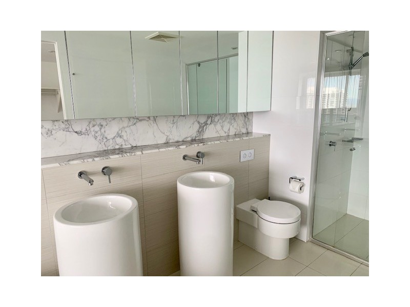 22407/21 Elizabeth Avenue “Oracle”, Broadbeach QLD 4218