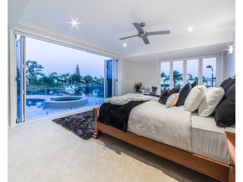 76 Charolais Crescent, Benowa Waters QLD 4217