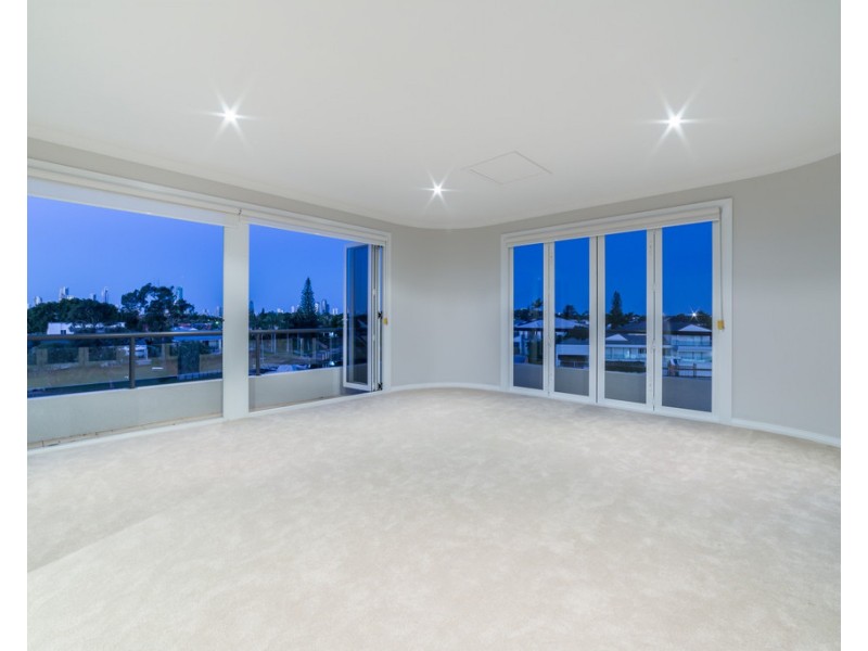 76 Charolais Crescent, Benowa Waters QLD 4217