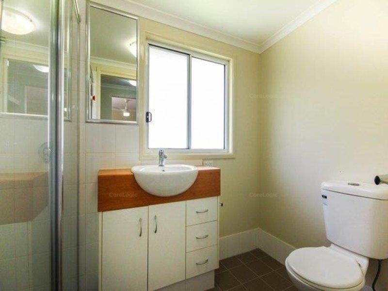 1/54 Woomera Crescent, Southport QLD 4215