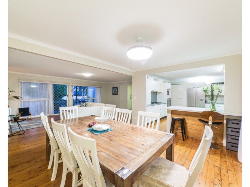 8 Gibraltar Drive, Isle Of Capri QLD 4217