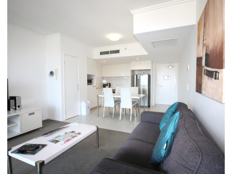 32/25 Surf Parade, Broadbeach QLD 4218