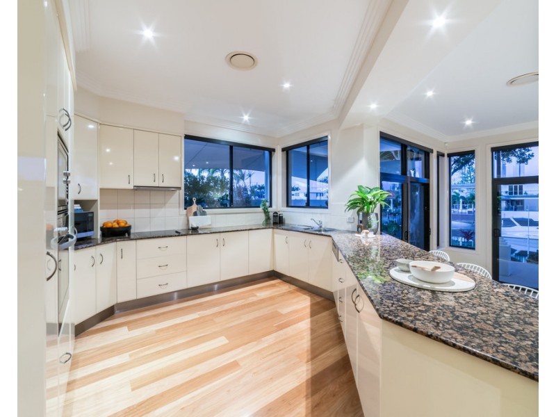 1/21 Vespa Crescent, Surfers Paradise QLD 4217