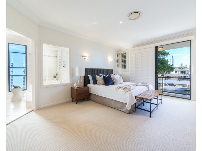 1/21 Vespa Crescent, Surfers Paradise QLD 4217
