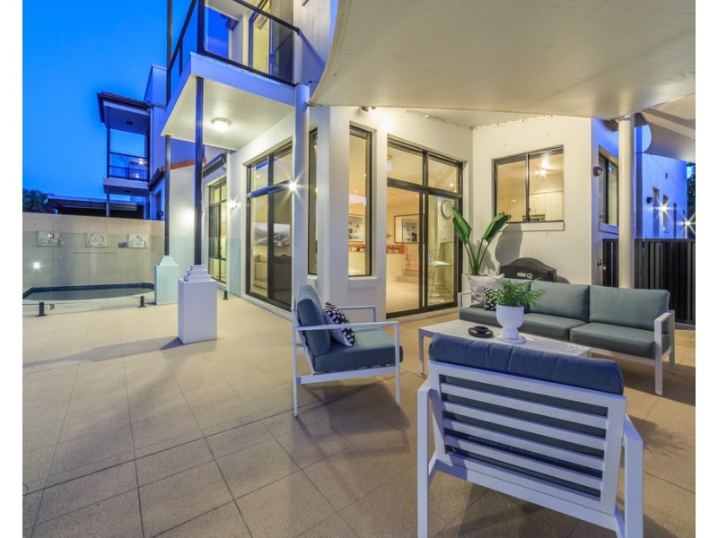 1/21 Vespa Crescent, Surfers Paradise QLD 4217