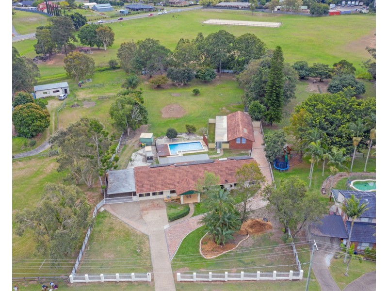 4 Tom Latimer Court, Worongary QLD 4213