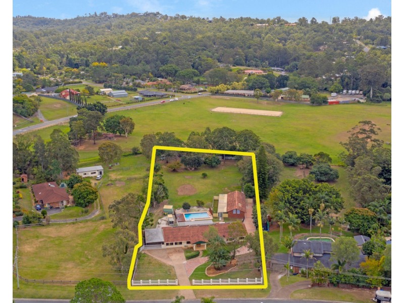 4 Tom Latimer Court, Worongary QLD 4213